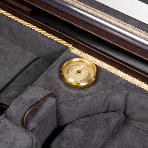 Musafia Momentum Violin Case Grey Interior, Hygrometer Close-Up