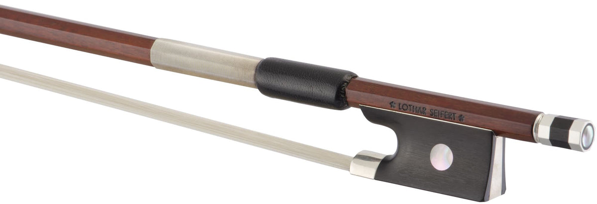 Octagonal Lothar Seifert Violin Bow with Ebony Frog